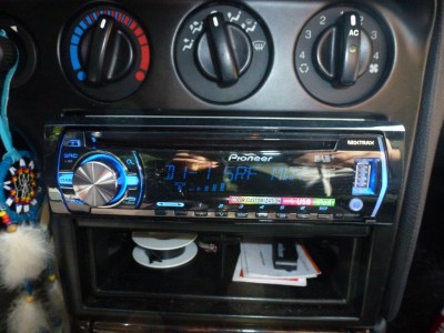 Pioneer DEH-X6500DAB mit Nr. 4721.01 Rundfunkverstärker.jpg